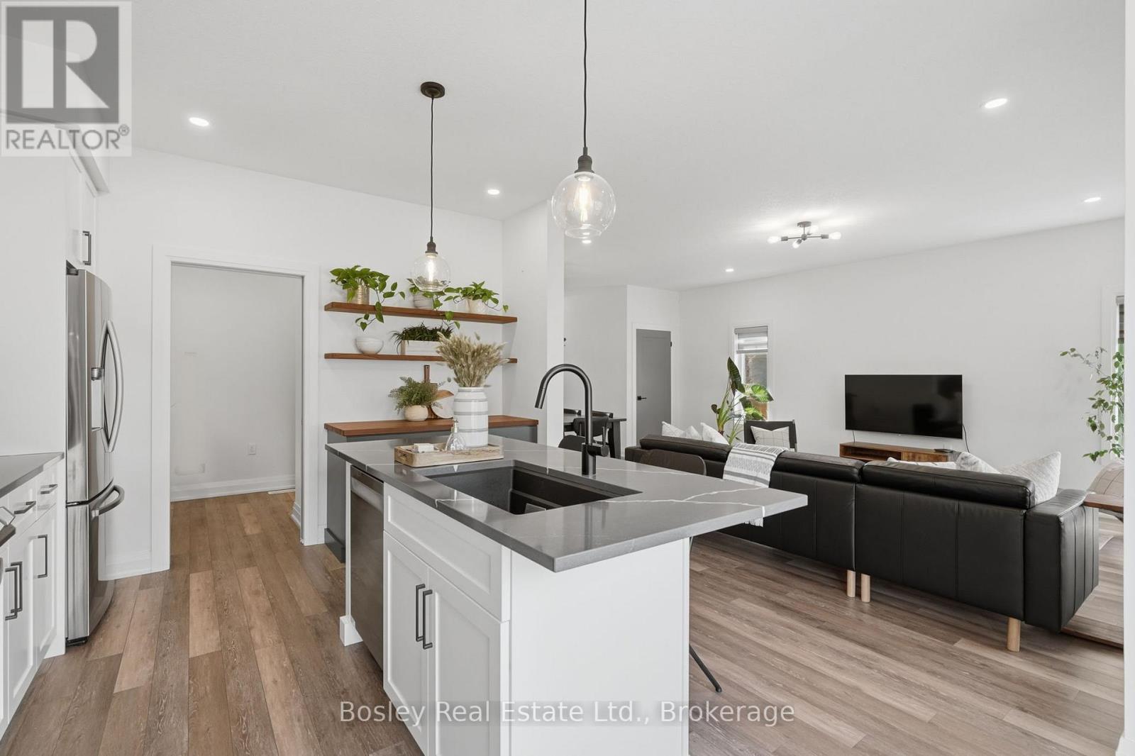 100 Mclean Avenue, Collingwood, Ontario  L9Y 4B6 - Photo 11 - S13057056