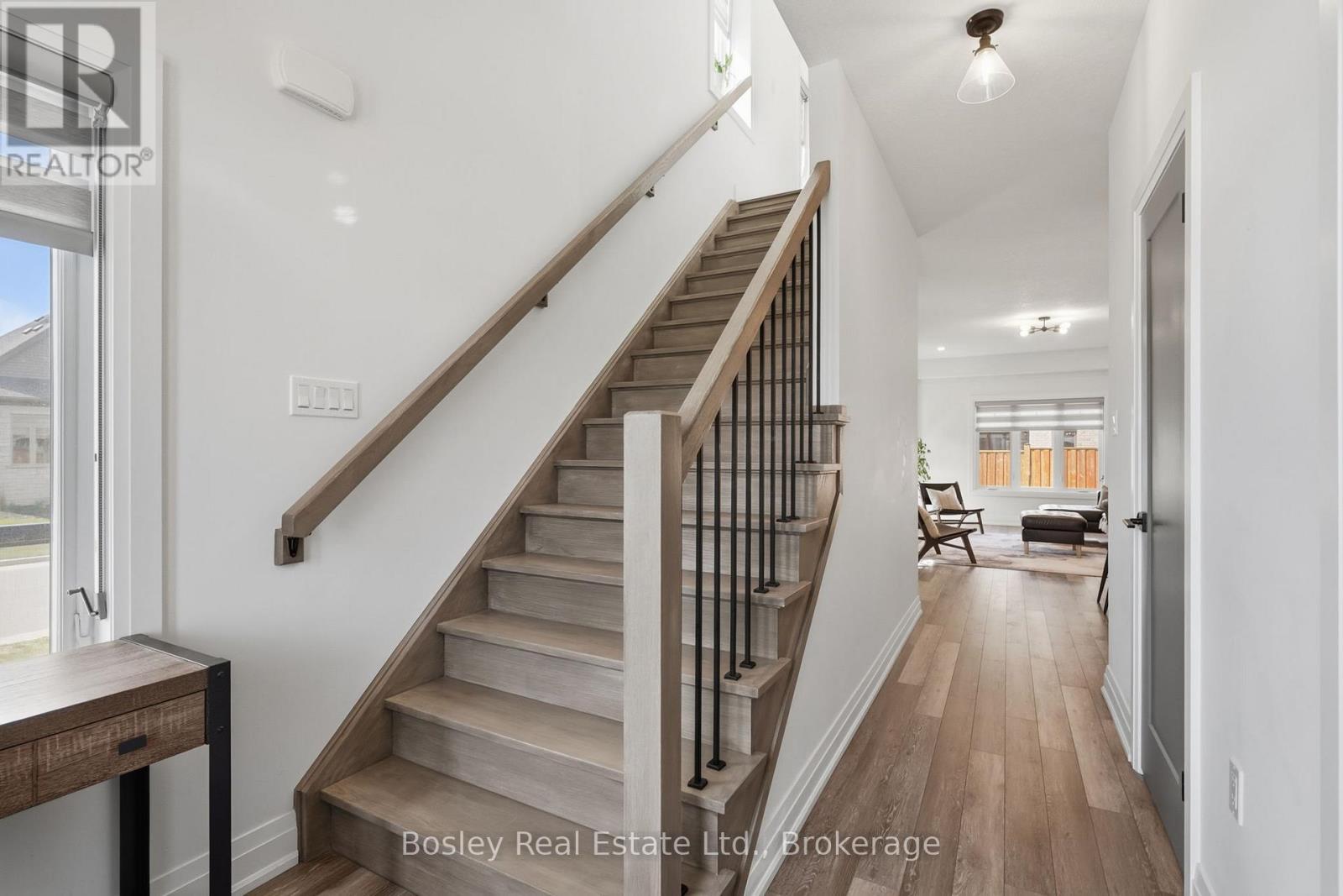 100 Mclean Avenue, Collingwood, Ontario  L9Y 4B6 - Photo 5 - S13057056