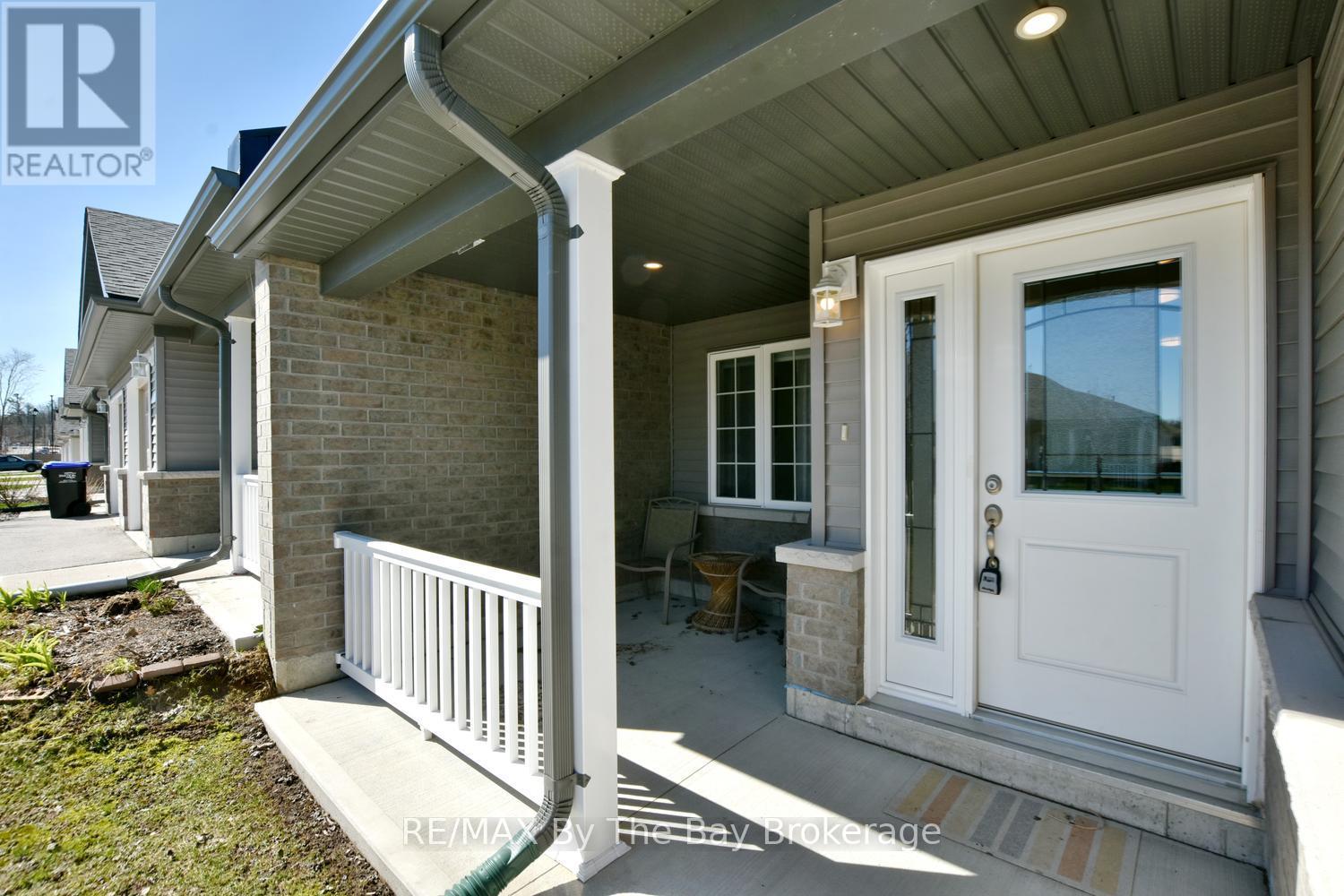 77 Ivy Crescent, Wasaga Beach, Ontario  L9Z 0H8 - Photo 2 - S13057128