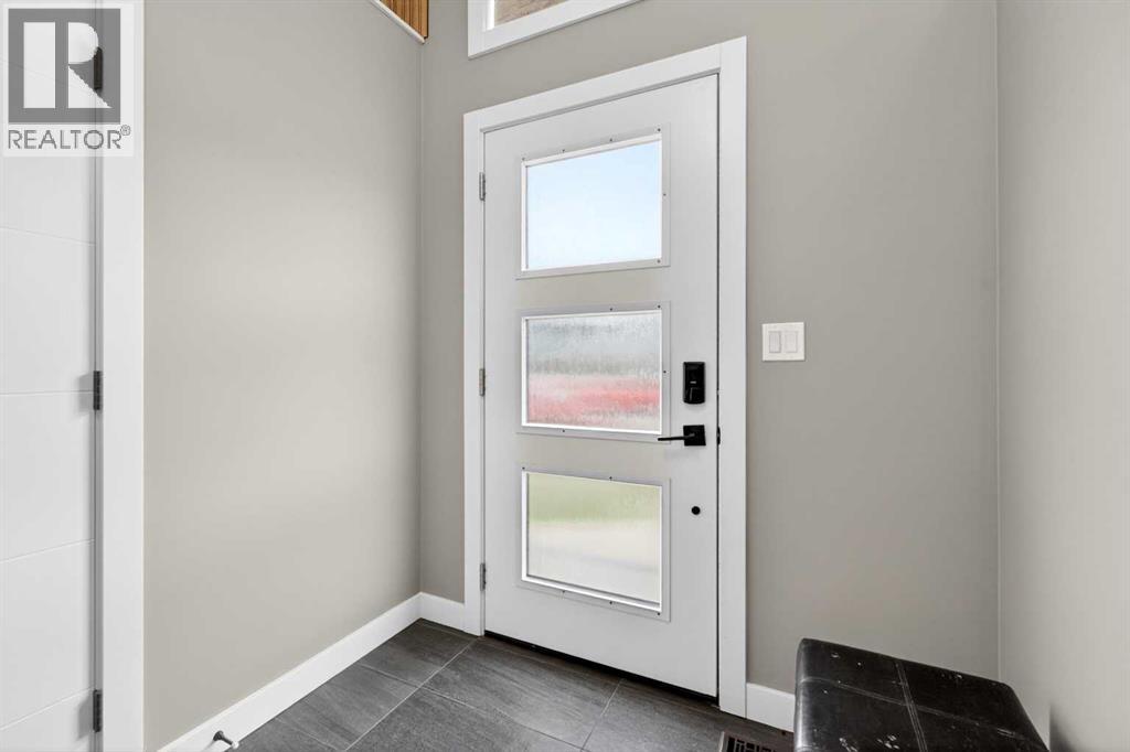 125 Saddlefield Crescent Ne, Calgary, Alberta  T3J 4Z8 - Photo 2 - A2297334