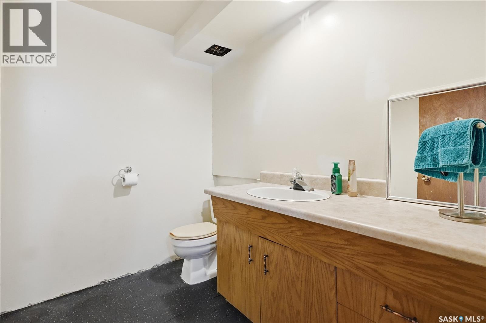 15 Turner Crescent, Regina, Saskatchewan  S4N 4P7 - Photo 23 - SK034161