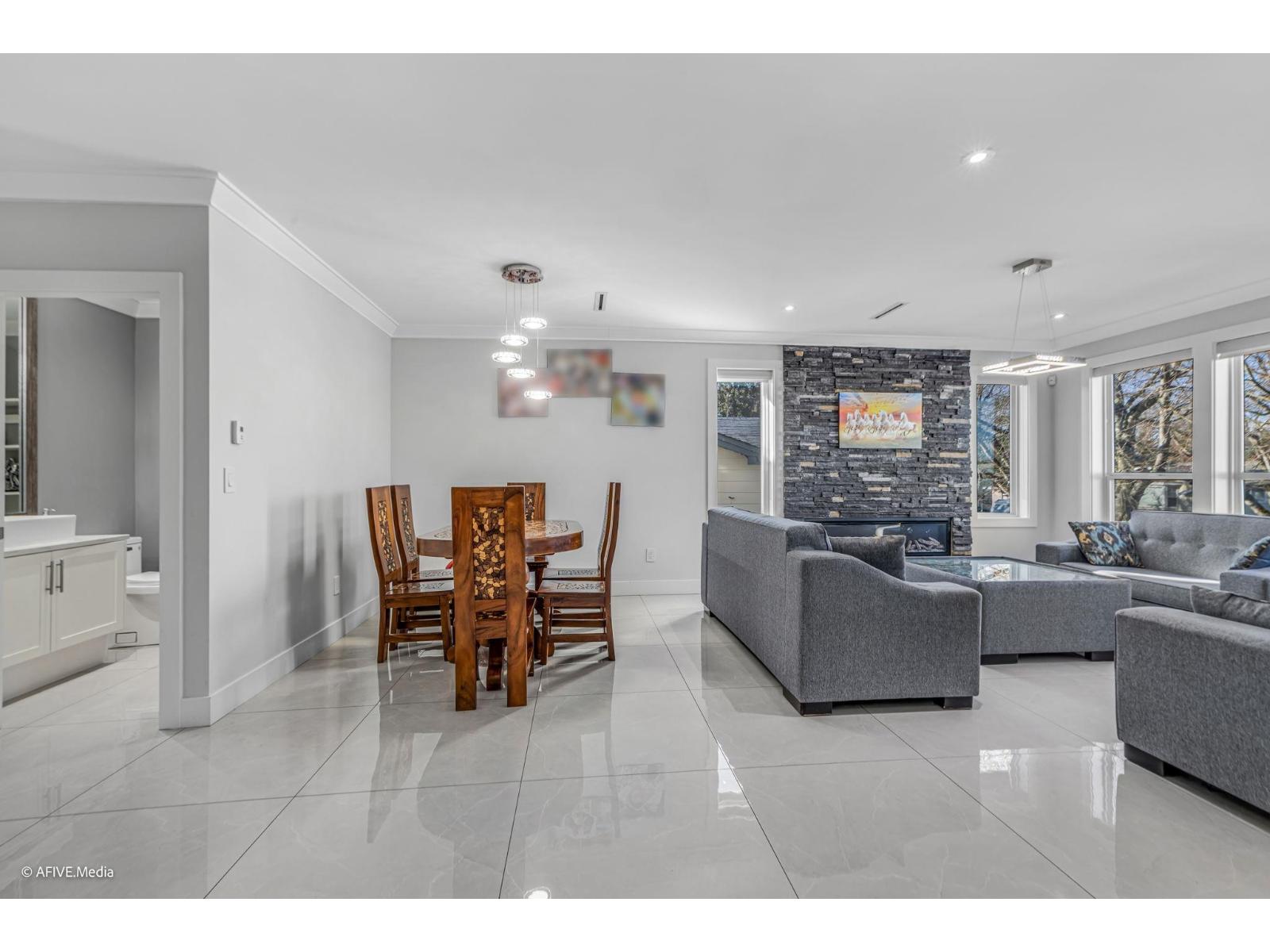 17268 61a Avenue, Surrey, British Columbia  V3S 4V7 - Photo 6 - R3115545