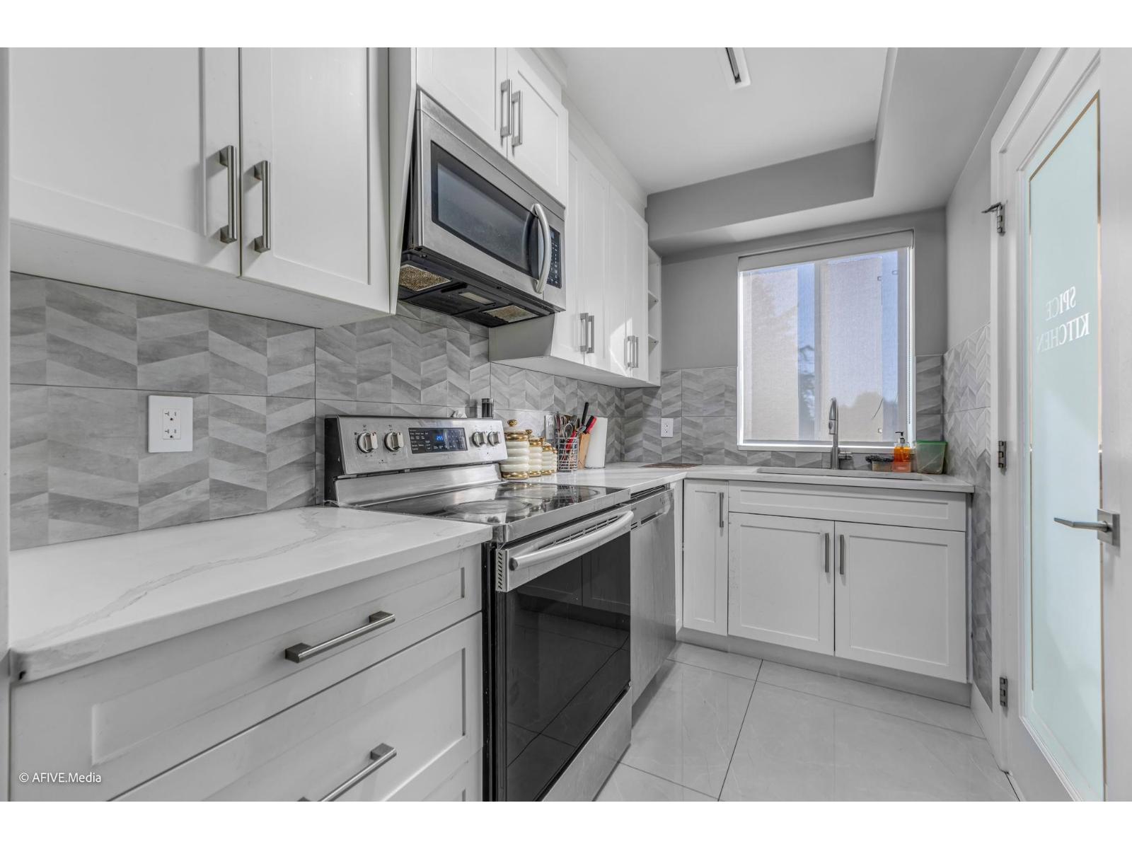 17268 61a Avenue, Surrey, British Columbia  V3S 4V7 - Photo 16 - R3115545