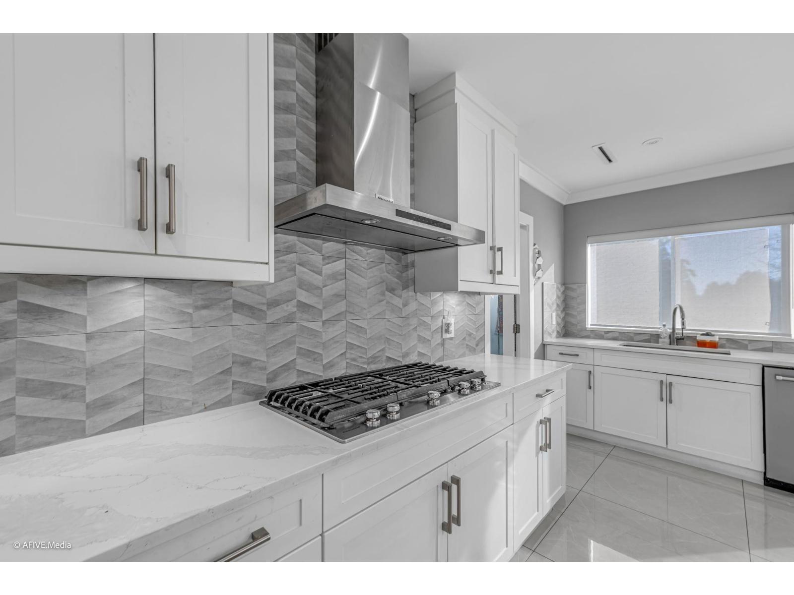 17268 61a Avenue, Surrey, British Columbia  V3S 4V7 - Photo 13 - R3115545