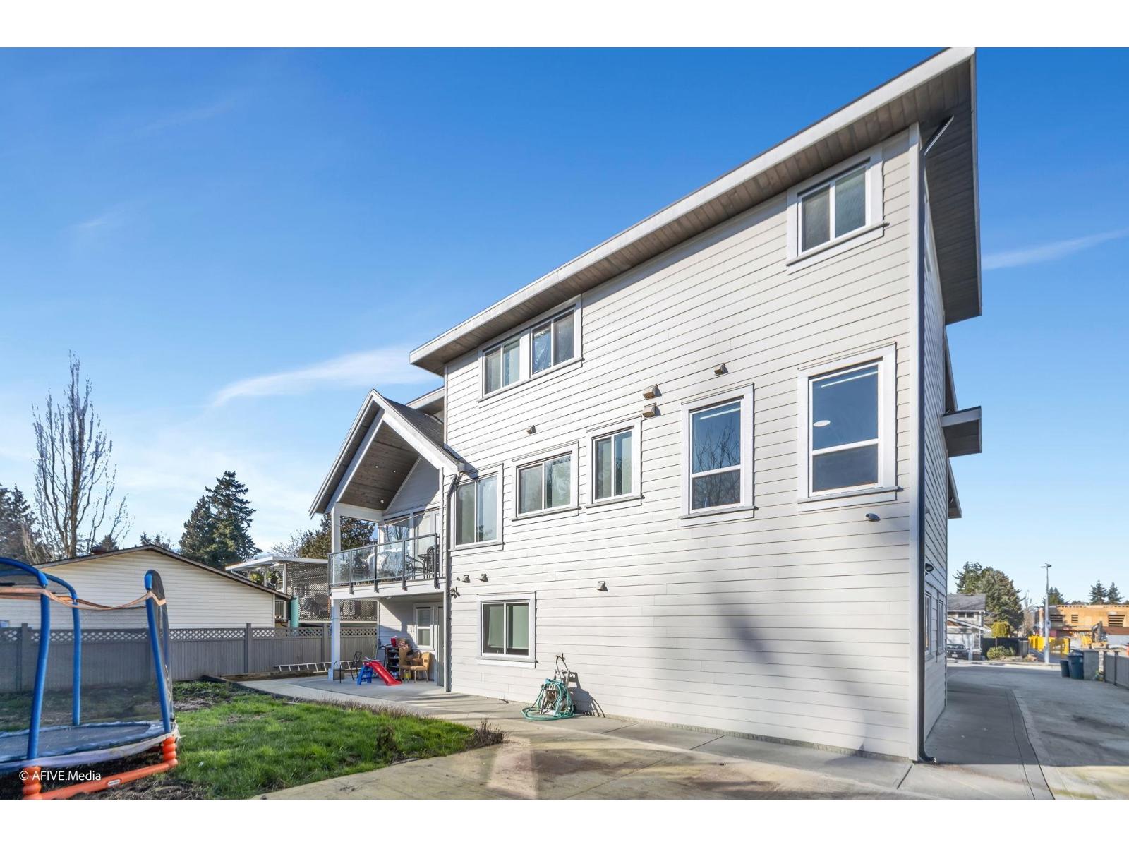 17268 61a Avenue, Surrey, British Columbia  V3S 4V7 - Photo 35 - R3115545