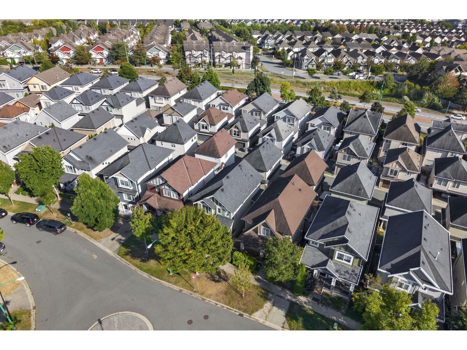 6746 191a Street, Surrey, British Columbia  V4N 6A5 - Photo 40 - R3116789