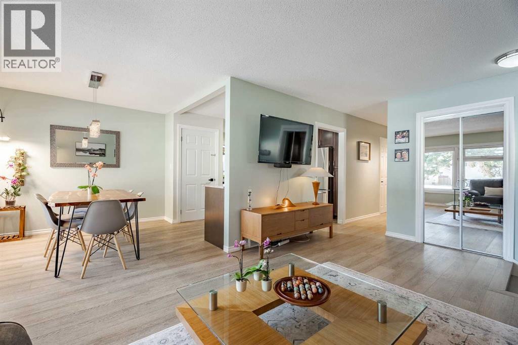 4803 Brockington Road NW, Calgary, Alberta  T2L 1R5 - Photo 10 - A2290285