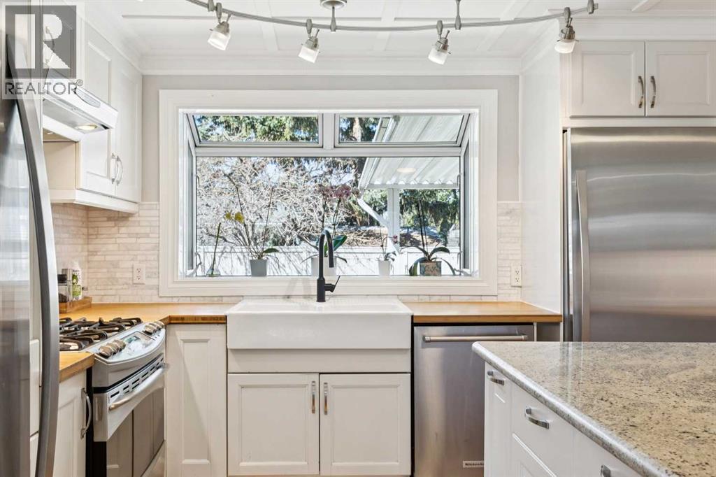 734 Oakhill Place SW, Calgary, Alberta  T2V 3X9 - Photo 10 - A2299715