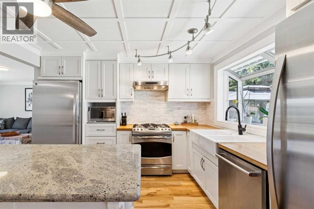 734 Oakhill Place SW, Calgary, Alberta  T2V 3X9 - Photo 12 - A2299715