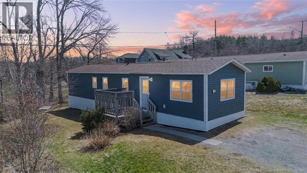 2 Macintosh Street, Fredericton, New Brunswick  E3C 1L8 - Photo 1 - NB136047