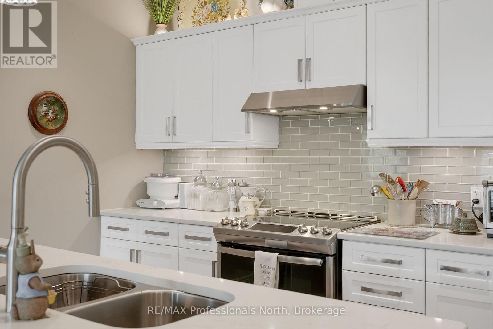 8 Serenity Place Crescent, Huntsville, Ontario  P1H 0C4 - Photo 7 - X13057030