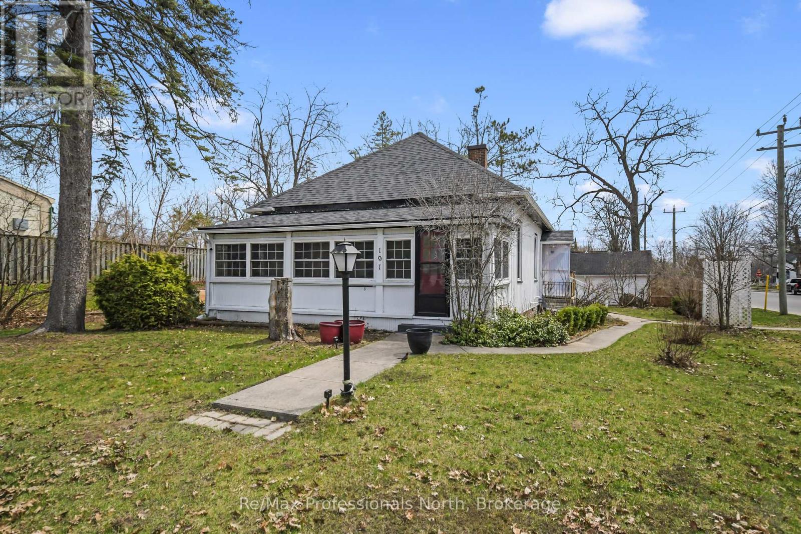 191 PHILLIP STREET W, Gravenhurst, Ontario