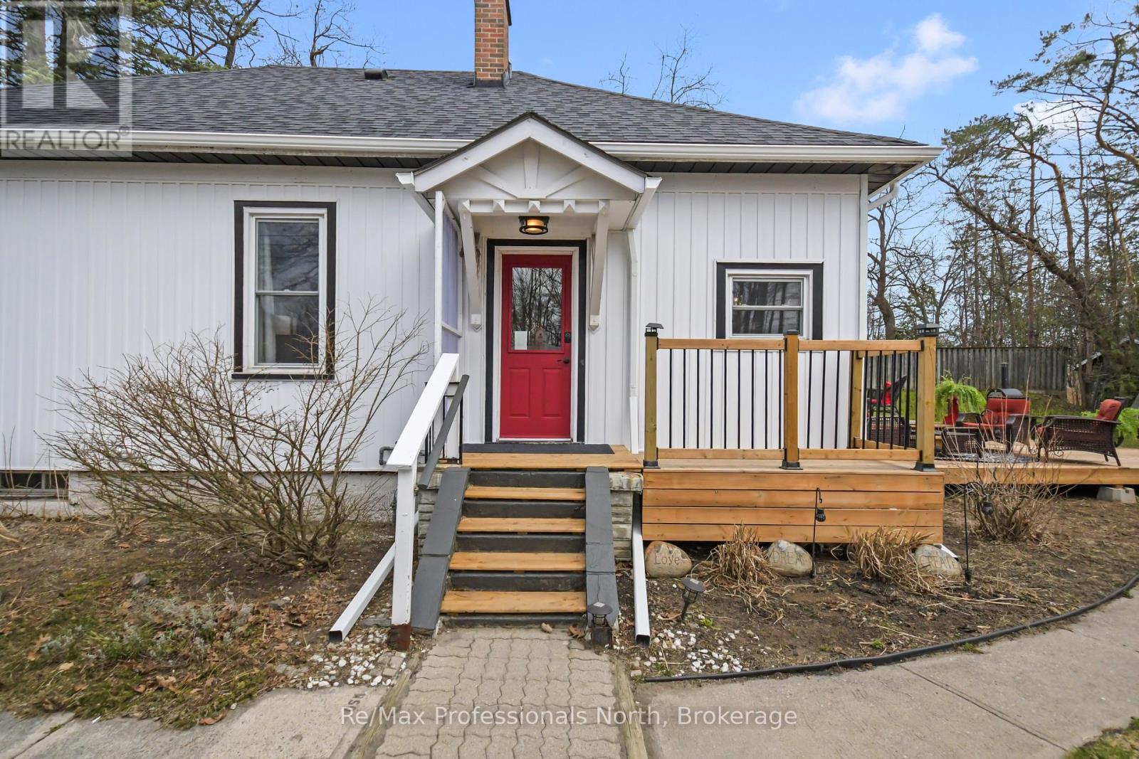 191 Phillip Street W, Gravenhurst, Ontario  P1P 1J4 - Photo 2 - X13057132