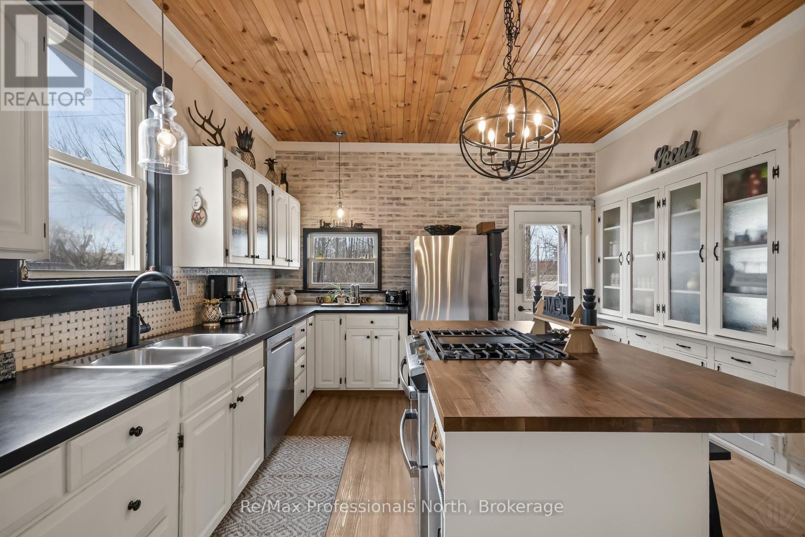 191 Phillip Street W, Gravenhurst, Ontario  P1P 1J4 - Photo 4 - X13057132