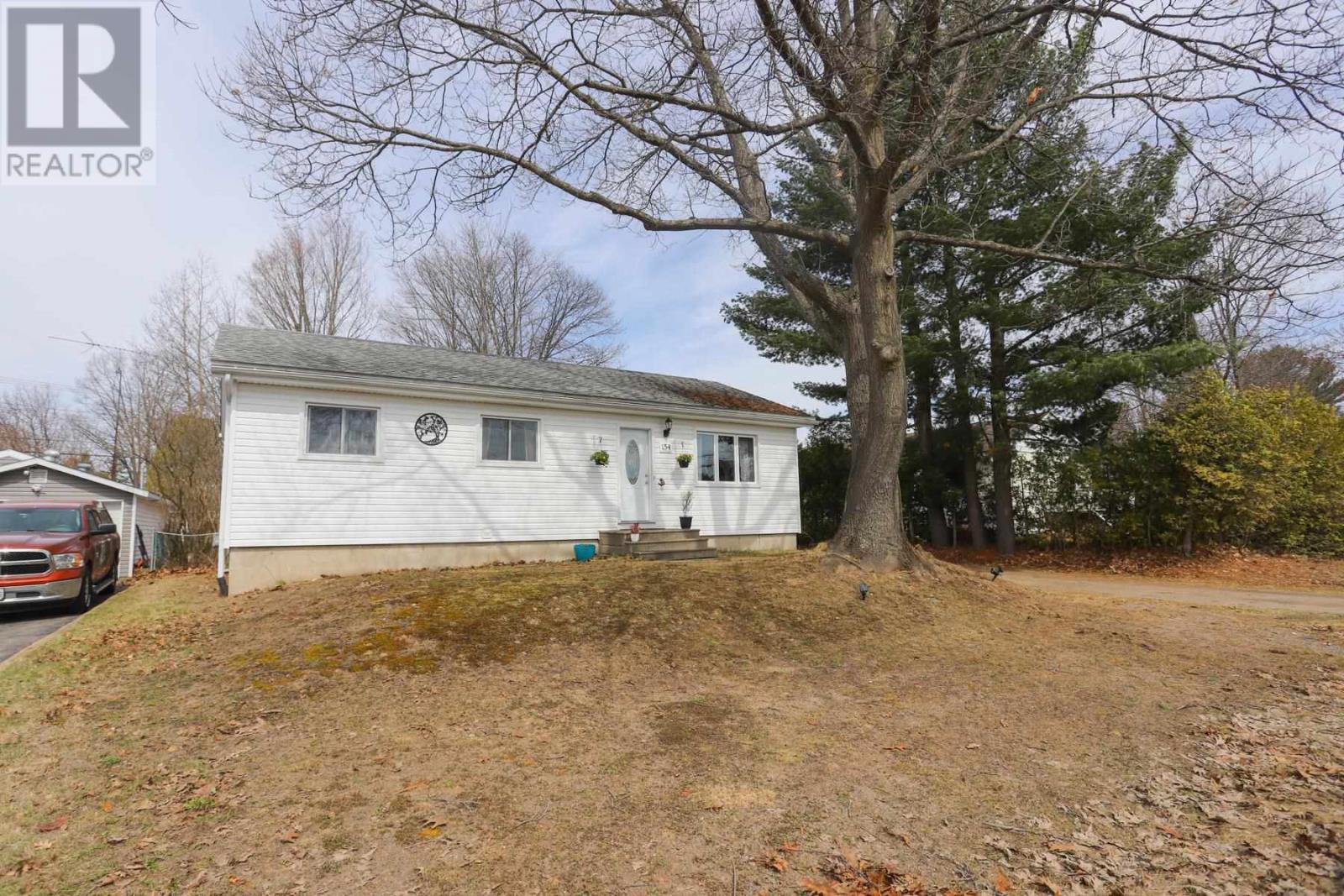 154 Ashgrove AVE, Sault Ste. Marie, Ontario