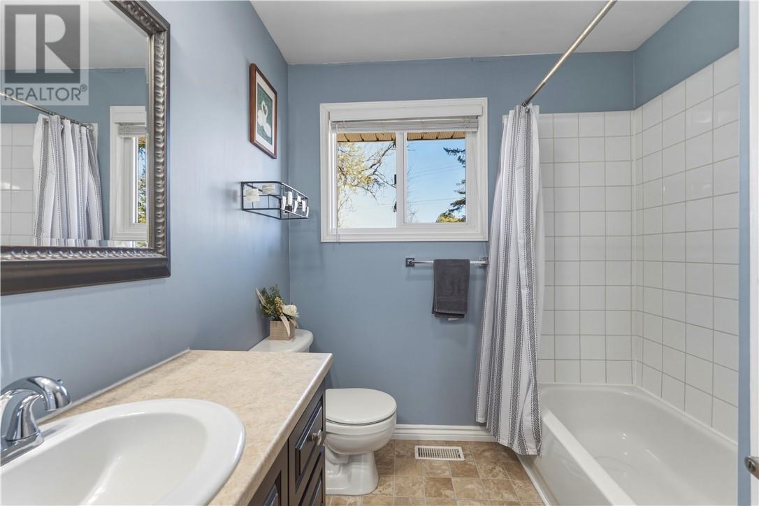 1025 Katherine Street, Greater Sudbury, Ontario  P3P 1C2 - Photo 10 - 2127374