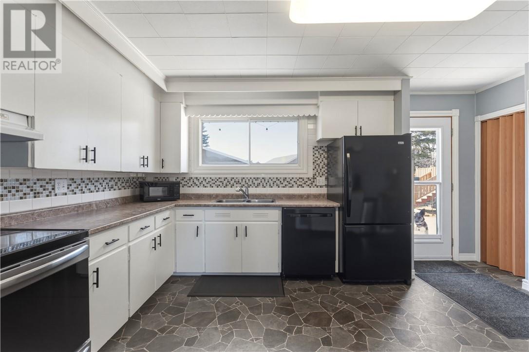 1025 Katherine Street, Greater Sudbury, Ontario  P3P 1C2 - Photo 14 - 2127374