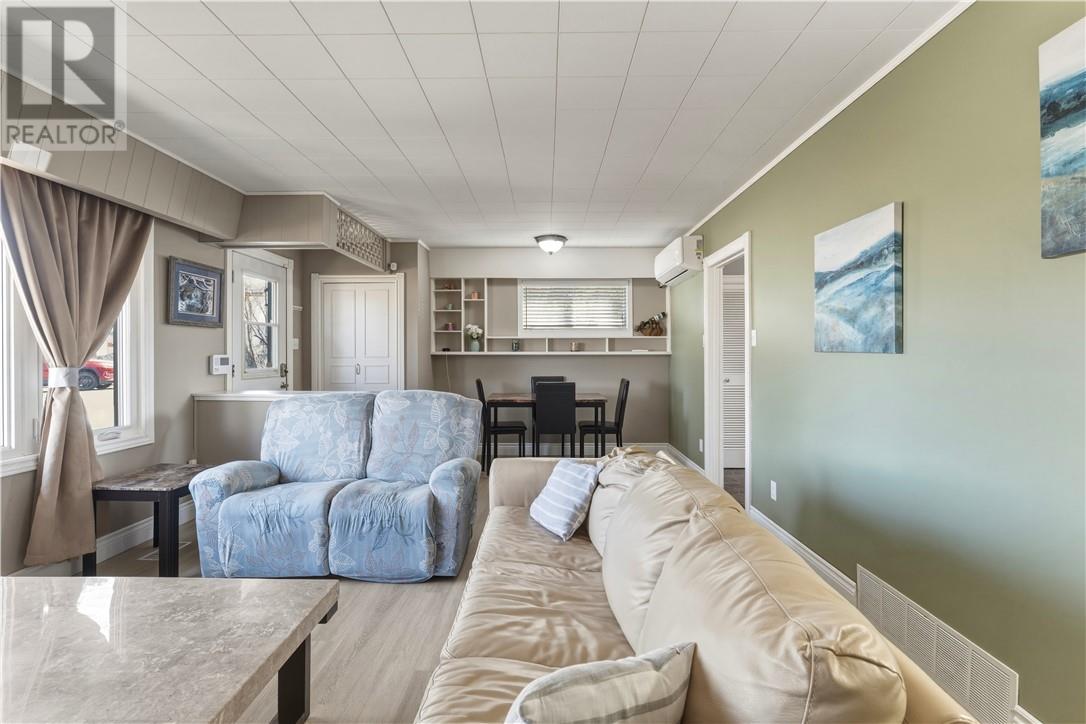 1025 Katherine Street, Greater Sudbury, Ontario  P3P 1C2 - Photo 4 - 2127374