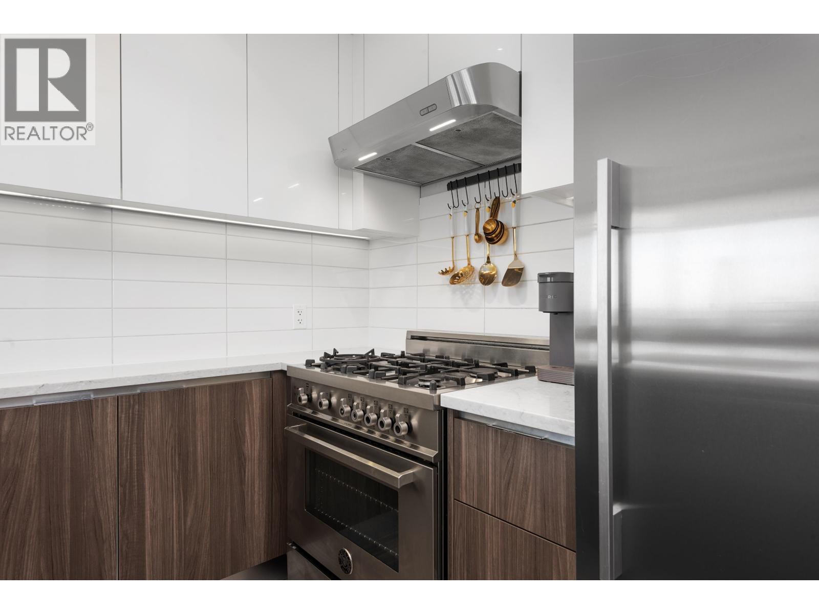 2202 4900 Lennox Lane, Burnaby, British Columbia  V5H 0G9 - Photo 10 - R3117218