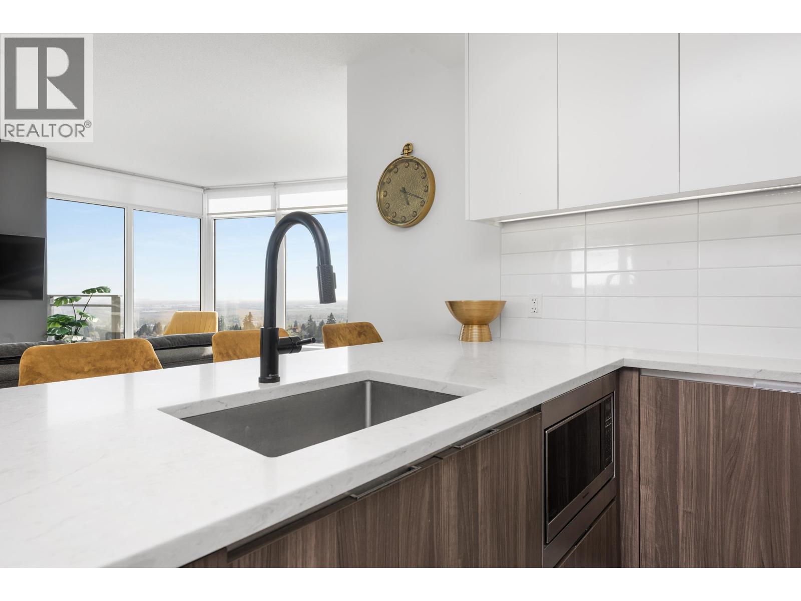 2202 4900 Lennox Lane, Burnaby, British Columbia  V5H 0G9 - Photo 11 - R3117218