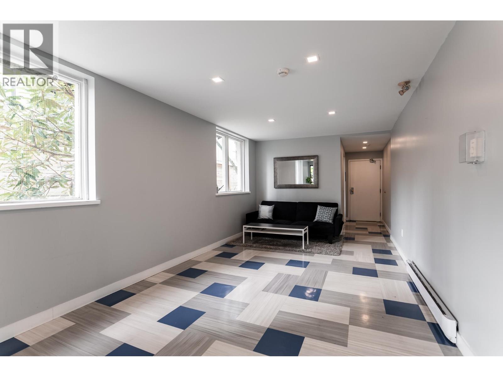 303 2615 Lonsdale Avenue, North Vancouver, British Columbia  V7N 3H7 - Photo 17 - R3117219