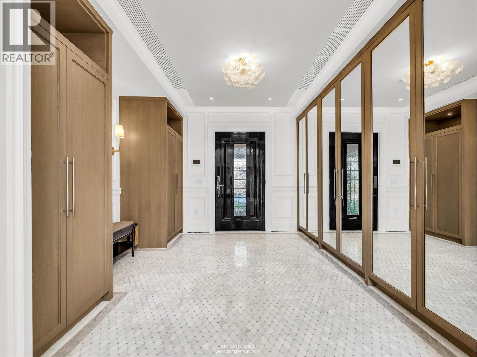 2050 SW Marine Drive, Vancouver, British Columbia  V6P 6B5 - Photo 4 - R3117195