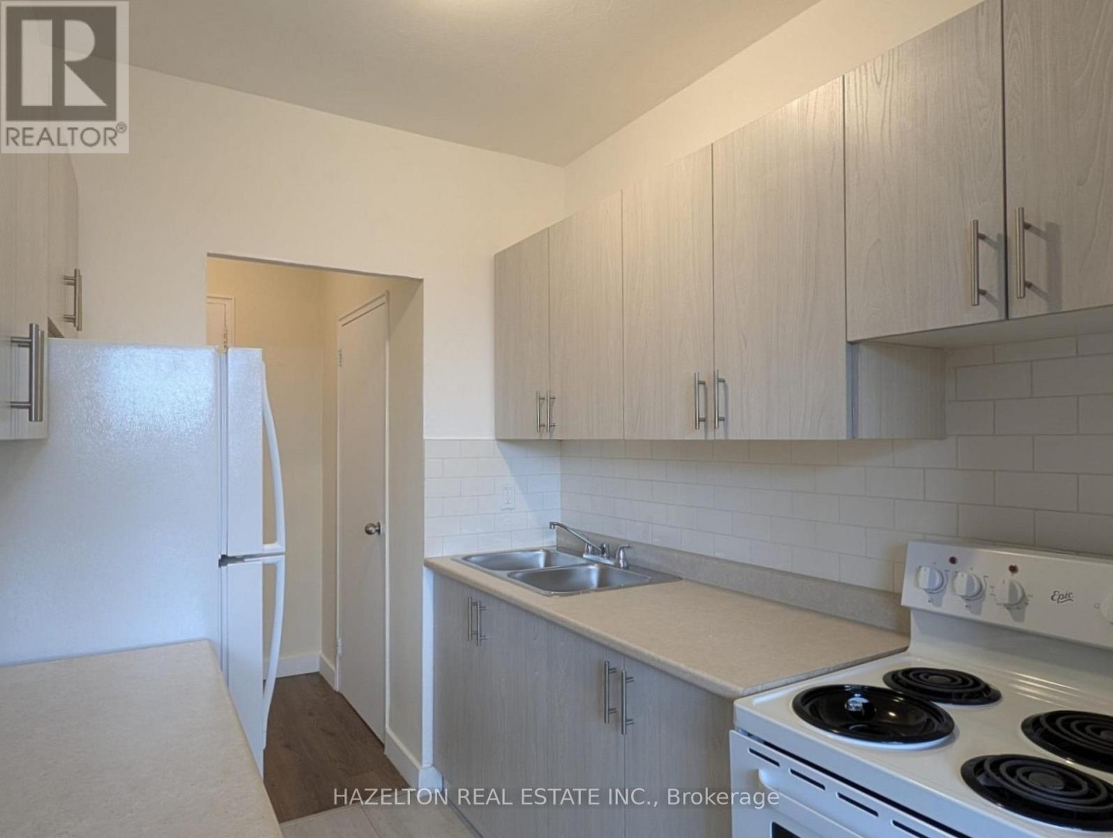 511 - 57 Parkwoods Village Drive, Toronto, Ontario  M3A 2X3 - Photo 3 - C13057088