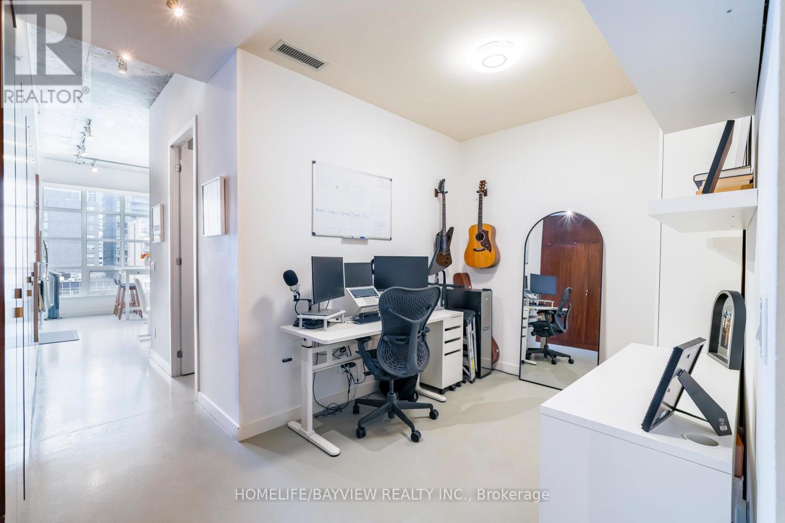 1002 - 23 Brant Street, Toronto, Ontario  M5V 2L5 - Photo 4 - C13057122