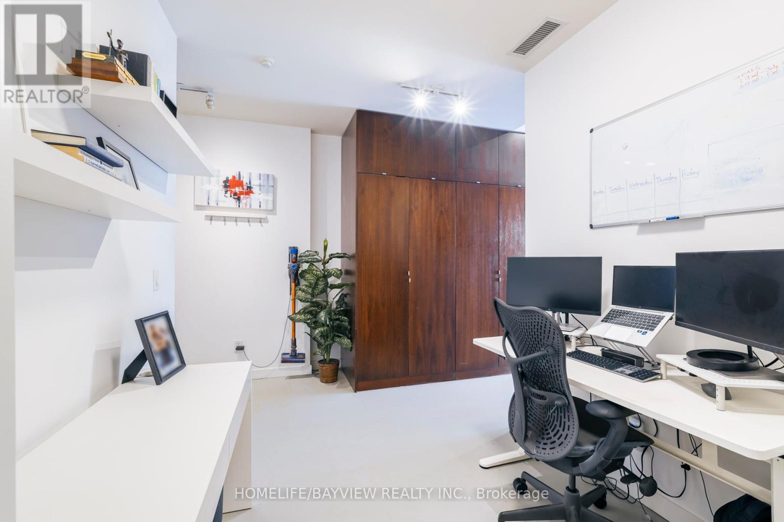 1002 - 23 Brant Street, Toronto, Ontario  M5V 2L5 - Photo 6 - C13057122