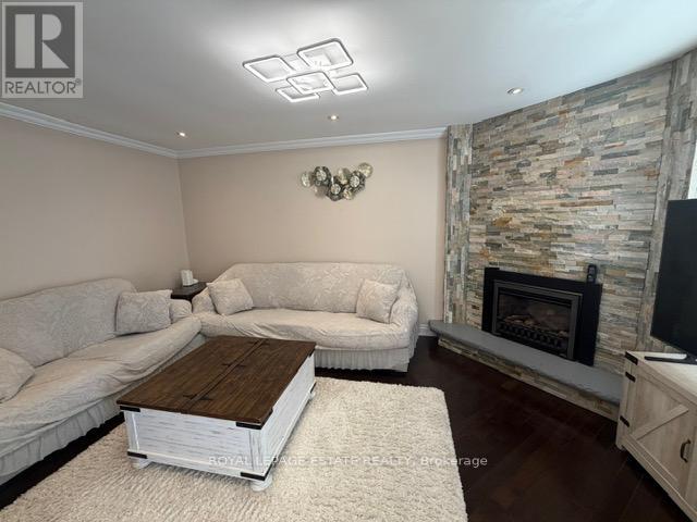 4 Townley Avenue, Markham, Ontario  L3S 1C9 - Photo 11 - N13053156