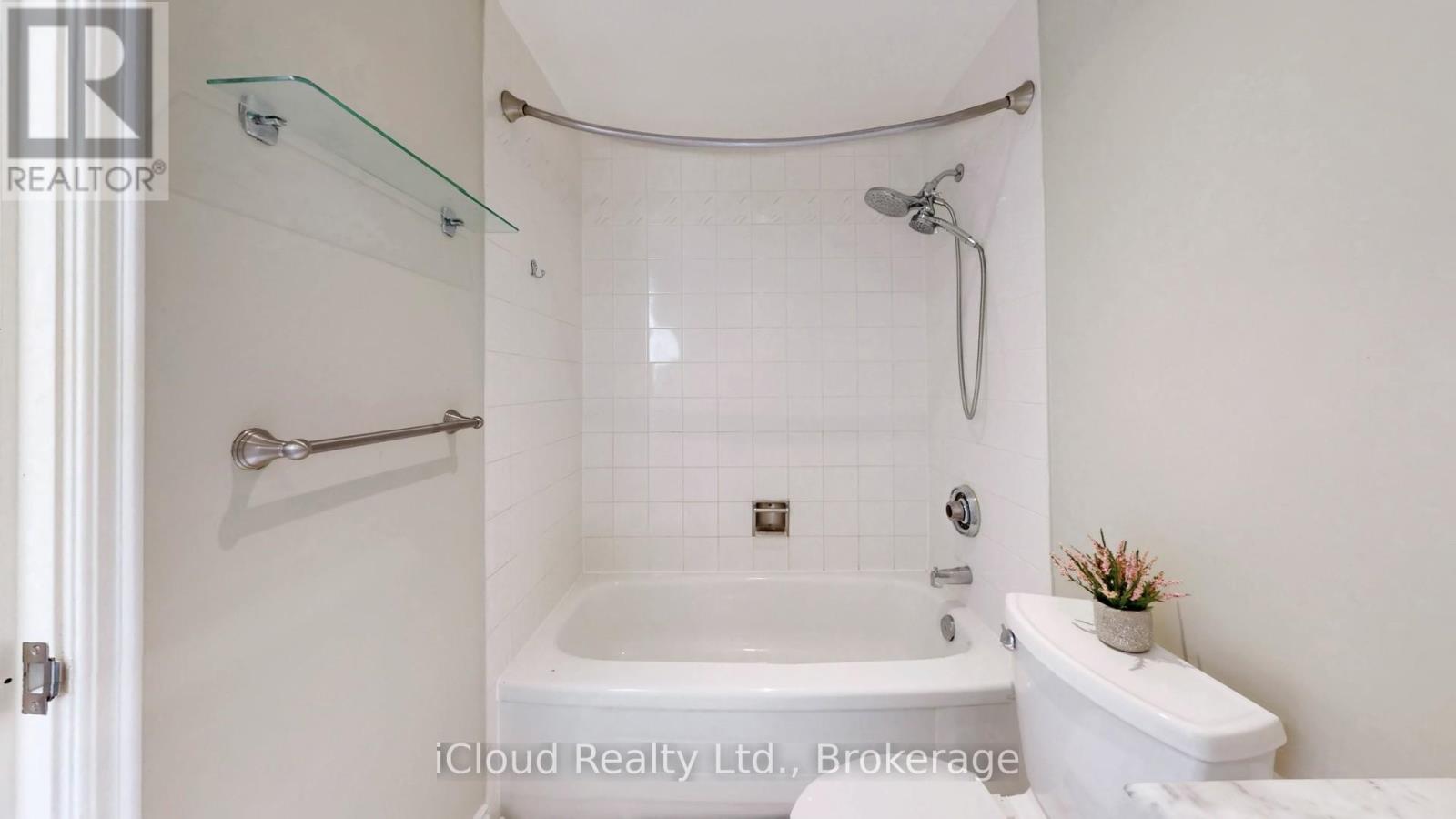 Ph10 - 50 Eglinton Avenue W, Mississauga, Ontario  L5R 3P5 - Photo 17 - W13056346