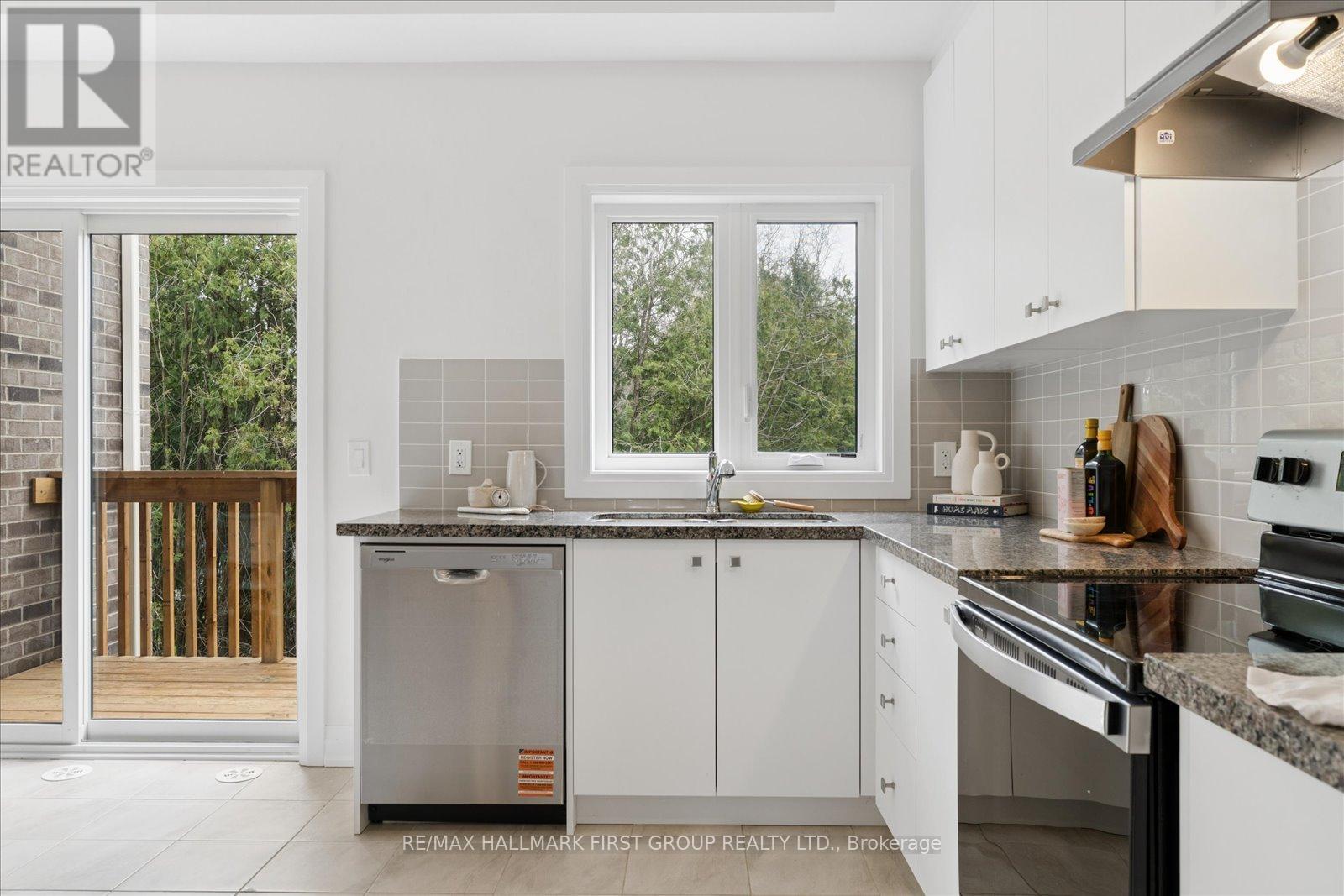 79 Marret Lane, Clarington, Ontario  L1B 0X2 - Photo 11 - E13056968