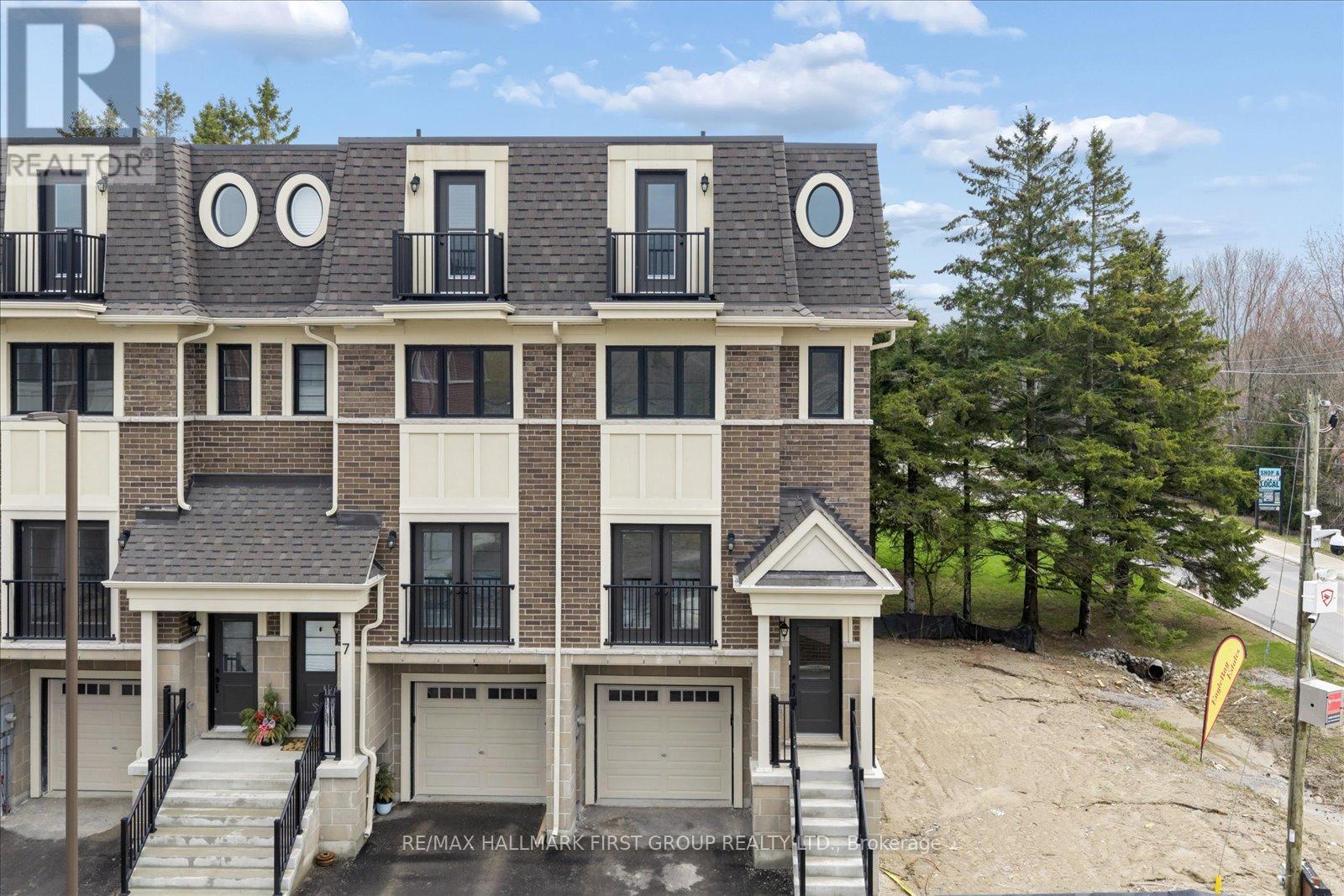 1 MARRET LANE, Clarington, Ontario