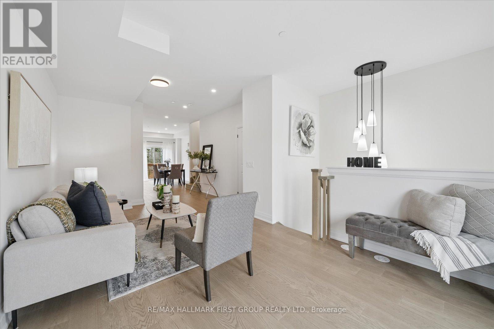 67 Marret Lane, Clarington, Ontario  L1B 0X2 - Photo 4 - E13056984