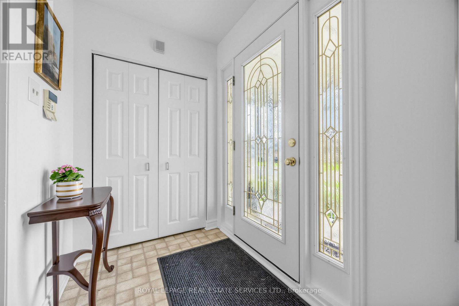 16 Donnacona Crescent, Toronto, Ontario  M1E 3P9 - Photo 2 - E13056994