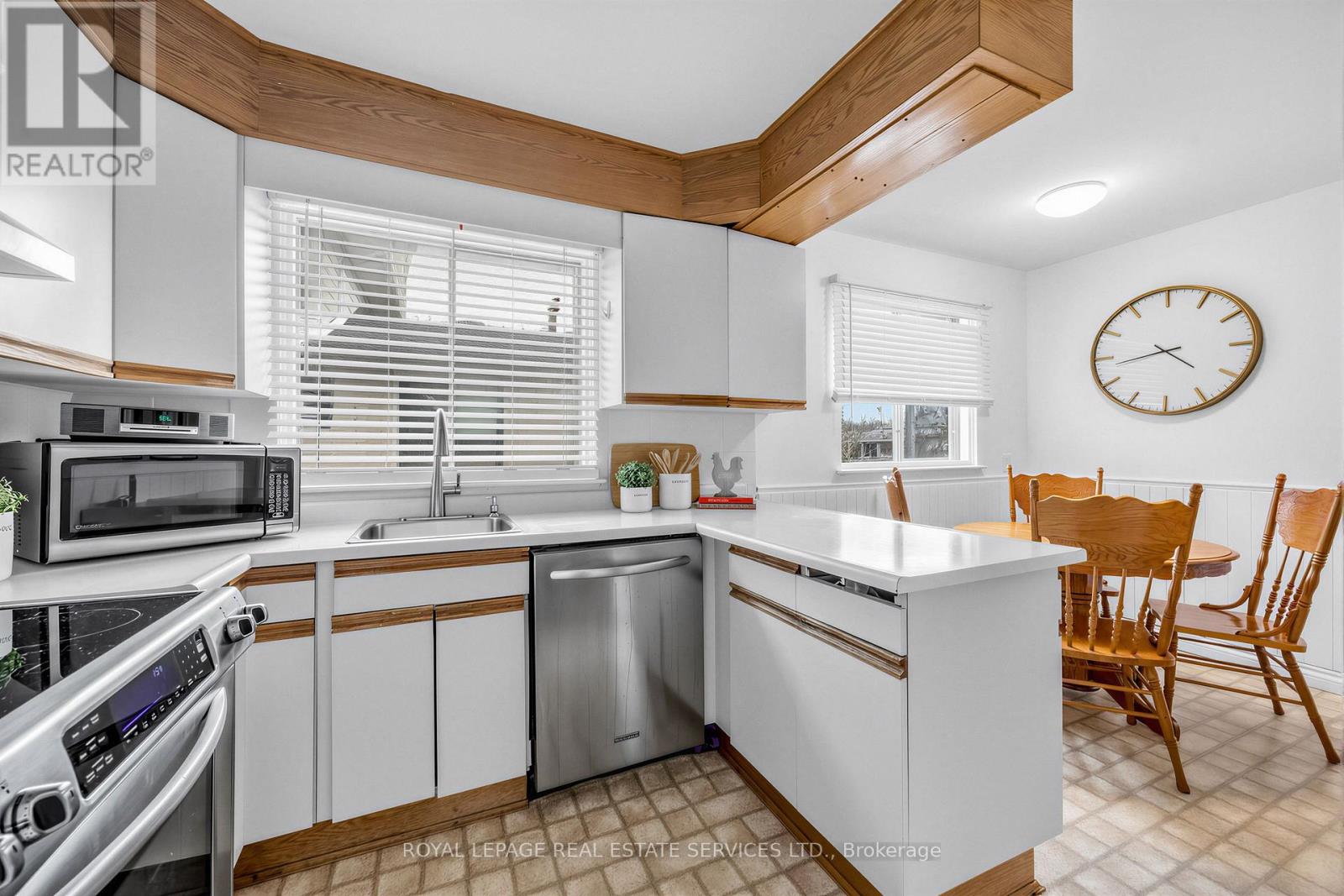 16 Donnacona Crescent, Toronto, Ontario  M1E 3P9 - Photo 7 - E13056994