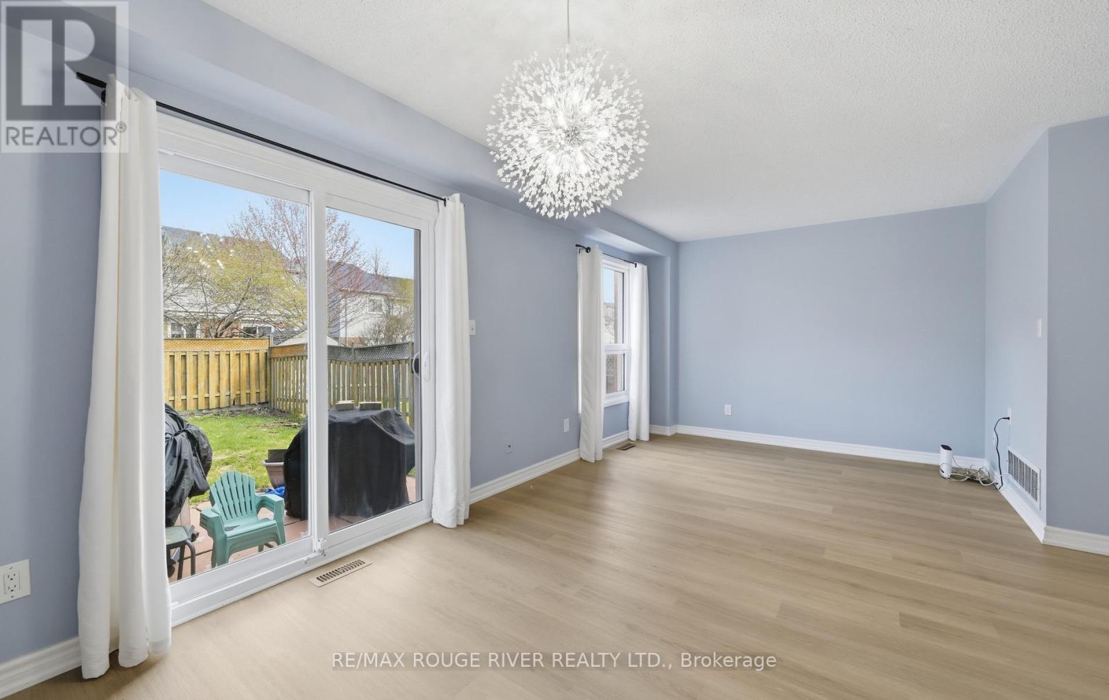 24 Trewin Lane, Clarington, Ontario  L1C 4W9 - Photo 6 - E13057160