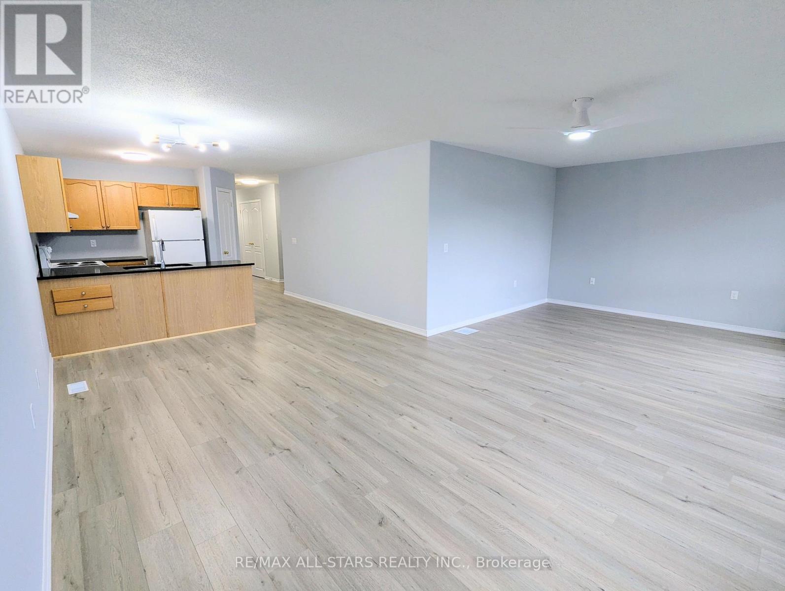 507 Clancy Crescent, Peterborough, Ontario  K9K 2S1 - Photo 4 - X12762596