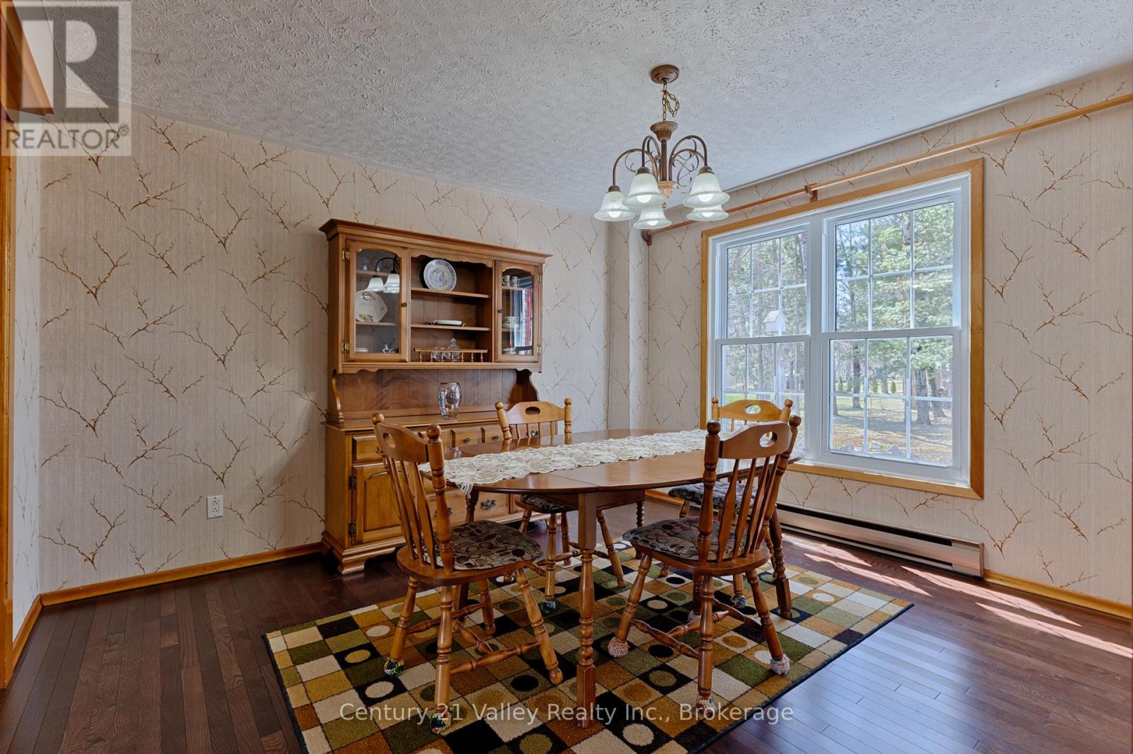 775 Pinegrove Crescent, Petawawa, Ontario  K8A 7E3 - Photo 12 - X12933950