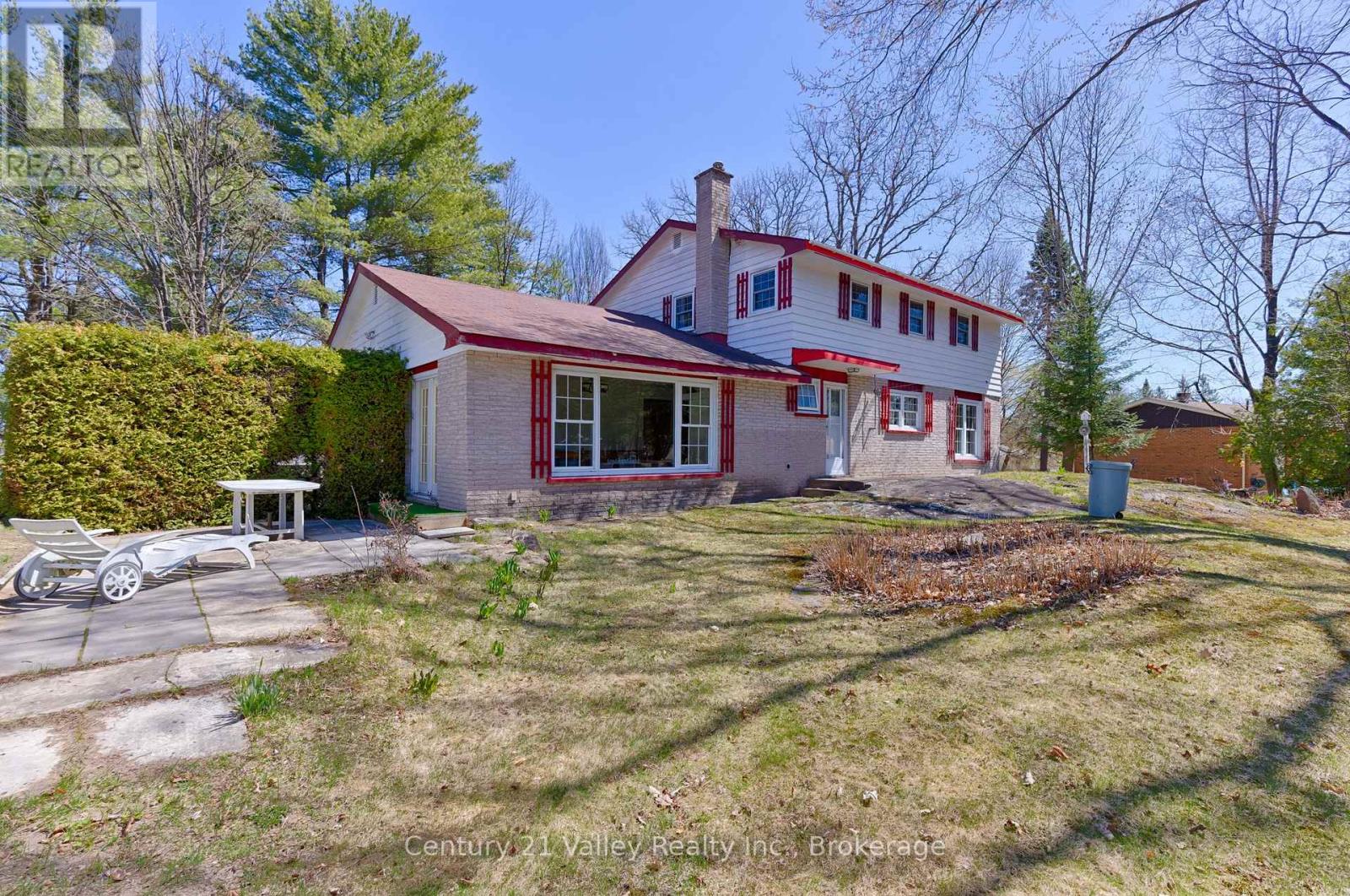 775 Pinegrove Crescent, Petawawa, Ontario  K8A 7E3 - Photo 7 - X12933950