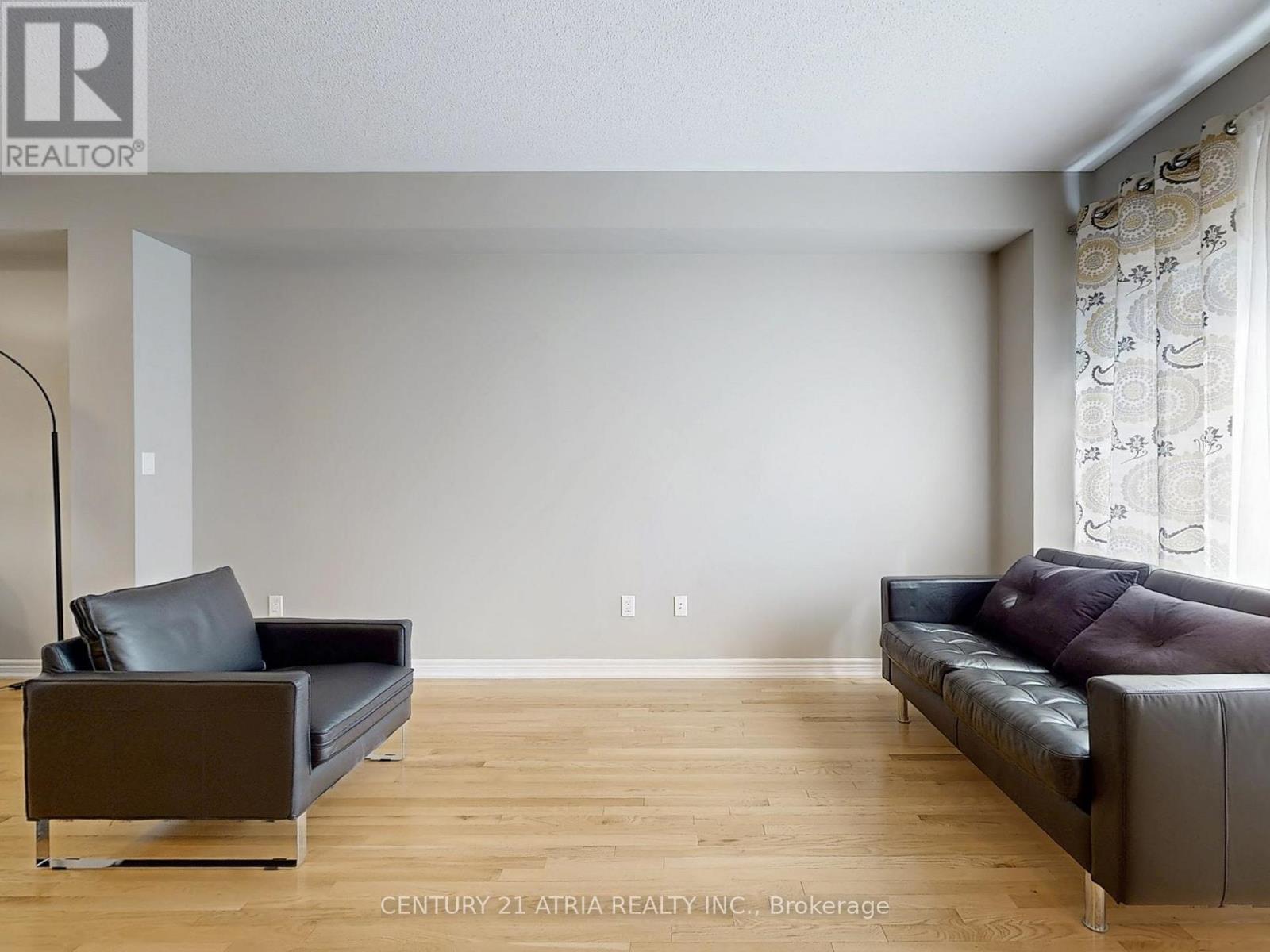 8 Moonseed Lane, Richmond Hill, Ontario  L4E 1E7 - Photo 2 - N13057010