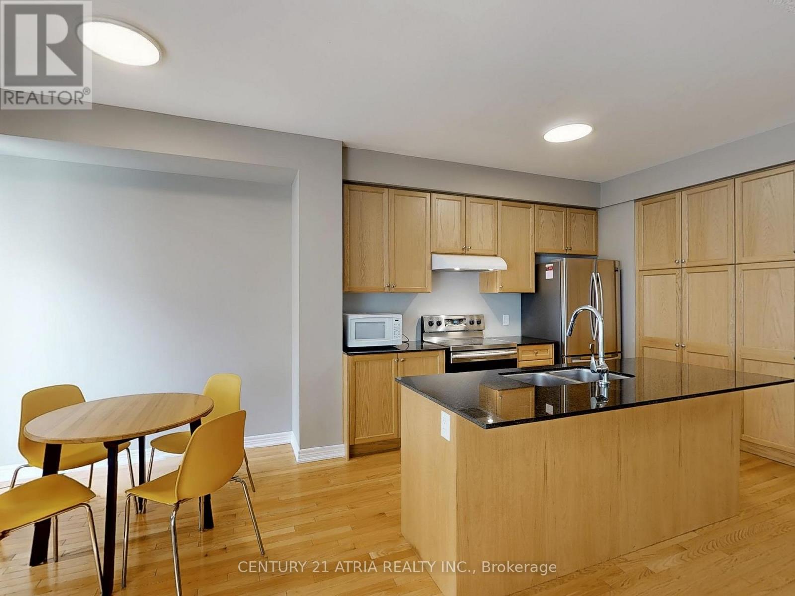 8 Moonseed Lane, Richmond Hill, Ontario  L4E 1E7 - Photo 7 - N13057010