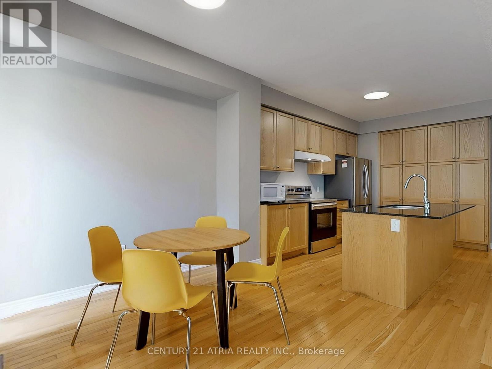 8 Moonseed Lane, Richmond Hill, Ontario  L4E 1E7 - Photo 8 - N13057010