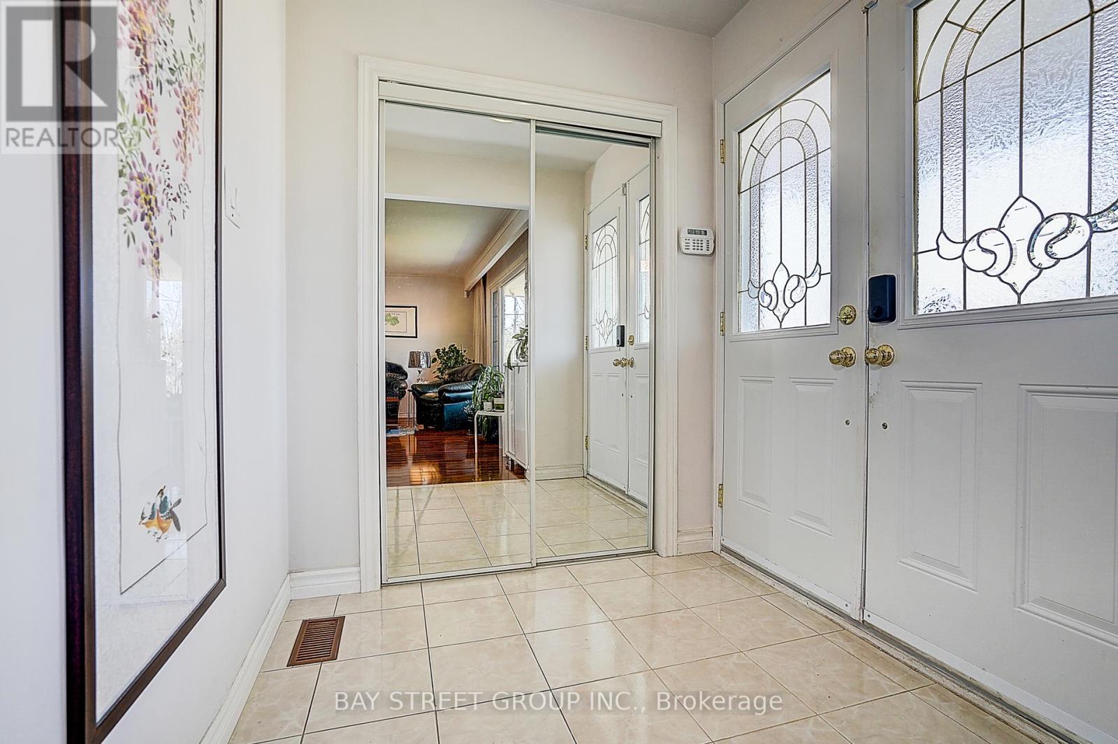 93 Clark Avenue, Markham (Thornhill), Ontario  L3T 1S7 - Photo 7 - N13057080