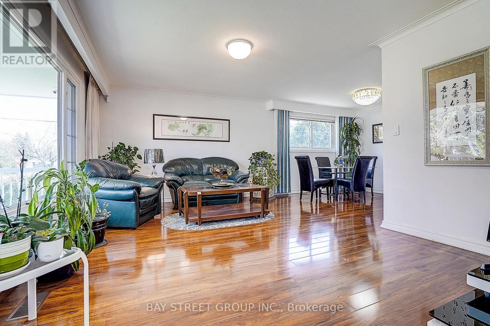 93 Clark Avenue, Markham (Thornhill), Ontario  L3T 1S7 - Photo 8 - N13057080