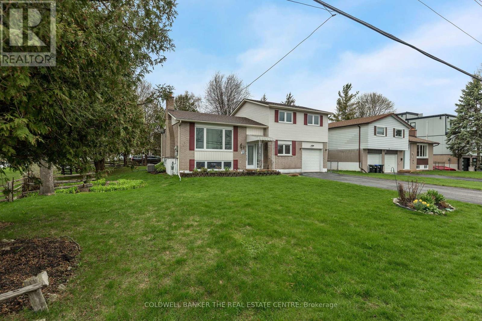 4 Everton Drive, Innisfil, Ontario  L0L 1R0 - Photo 2 - N13057178