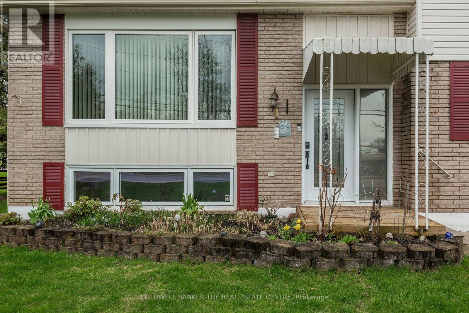 4 Everton Drive, Innisfil, Ontario  L0L 1R0 - Photo 4 - N13057178