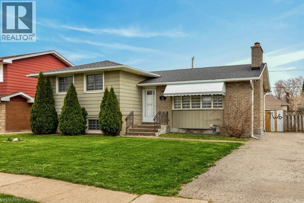 20 St. Charles Drive, Thorold, Ontario  L2V 2W4 - Photo 2 - 40825295