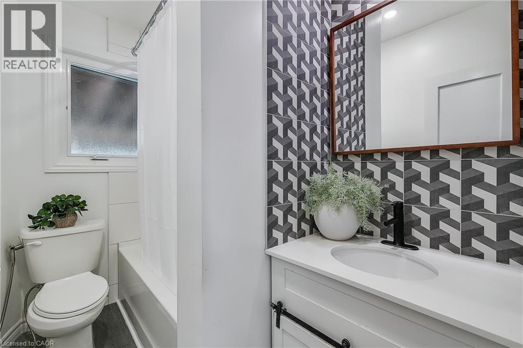 209 Bedford Road, Kitchener, Ontario  N2G 3A5 - Photo 14 - 40824617