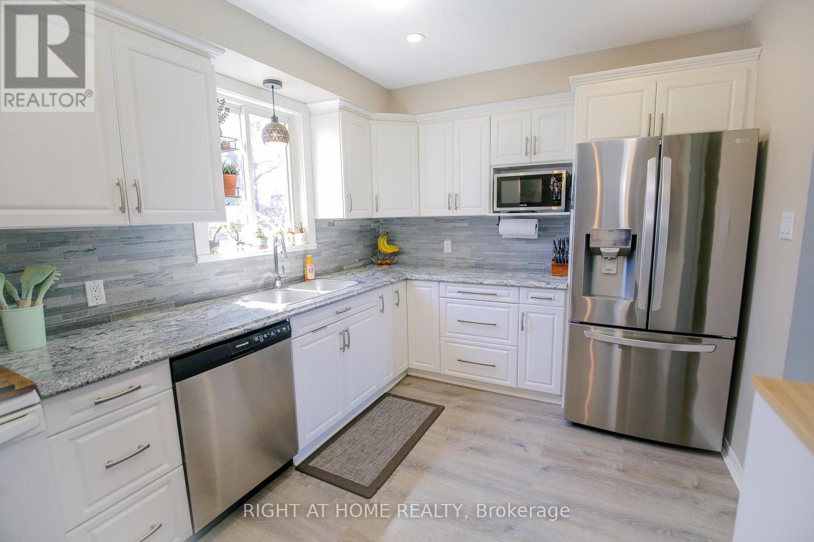 151 Little Avenue, Barrie (Allandale Heights), Ontario  L4N 6L6 - Photo 13 - S13057046